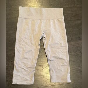 Lululemon “Like New”  Gray Highwaist Capri Leggings